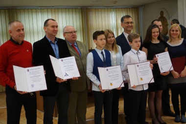 Najlepsi zawodnicy, trenerzy i działacze sportowi nagrodzeni przez starostę 