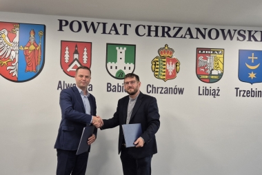 Bartłomiej Gębala Starosta Chrzanowski wraz z prezesem Wodociągów Łukaszem Brzózką